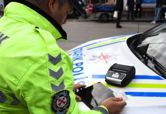 İzmir’de bir haftada 27 bin 277 trafik cezası kesildi