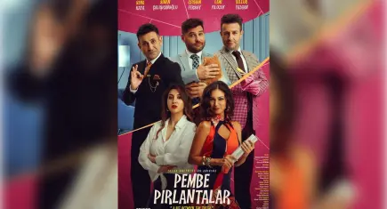 Pembe Pırlantalar kahkaha dolu hikayesiyle sahnede