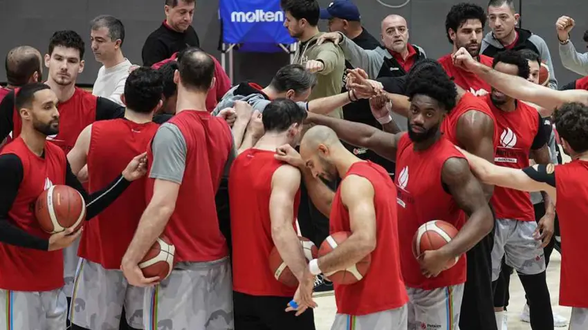 Aliağa Petkimspor çeyrek final peşinde