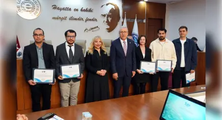 EÜ Senatosunda gururlandıran başarı kutlandı