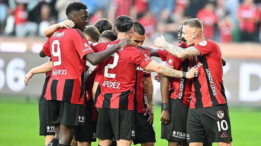 Gaziantep FK'dan sert tepki: Penaltı verilmedi, oyuncumuzun yüz kemiği kırıldı! haberinin görseli