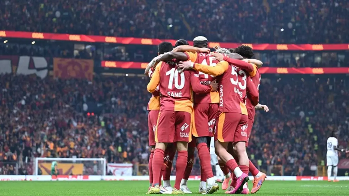 Kritik maçta Galatasaray'ın ilk 11'i belli oldu! haberinin görseli