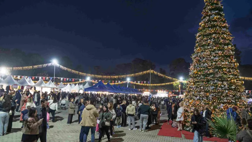 Yeni Yıl Festivali’ne İzmirlilerden yoğun ilgi