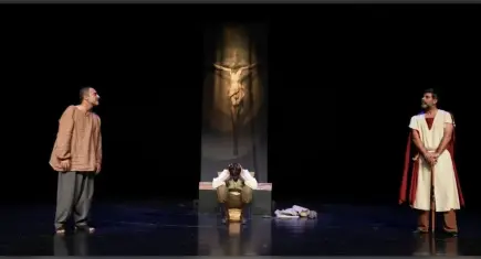 Absürt Bir Kara Komedi: Jeanne d’Arc’ın Öteki Ölümü