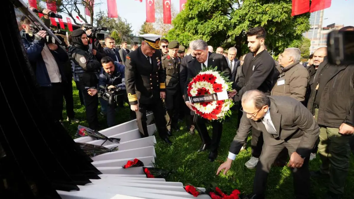 Beşiktaş’ta terör saldırısında şehit düşenler için anma töreni haberinin görseli