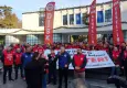Büyükşehir çalışanları üçüncü kez sahada: İzmirli vekillere destek çağrısı