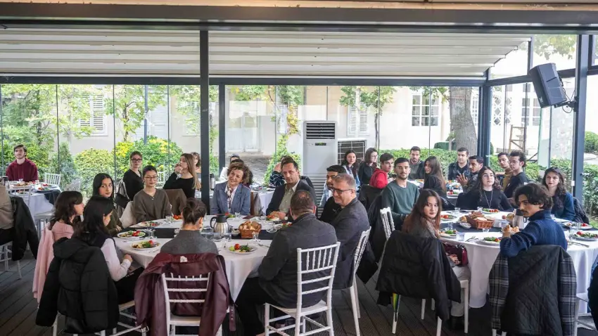 ÇYDD Bornova’da yeni üyelerle buluşma