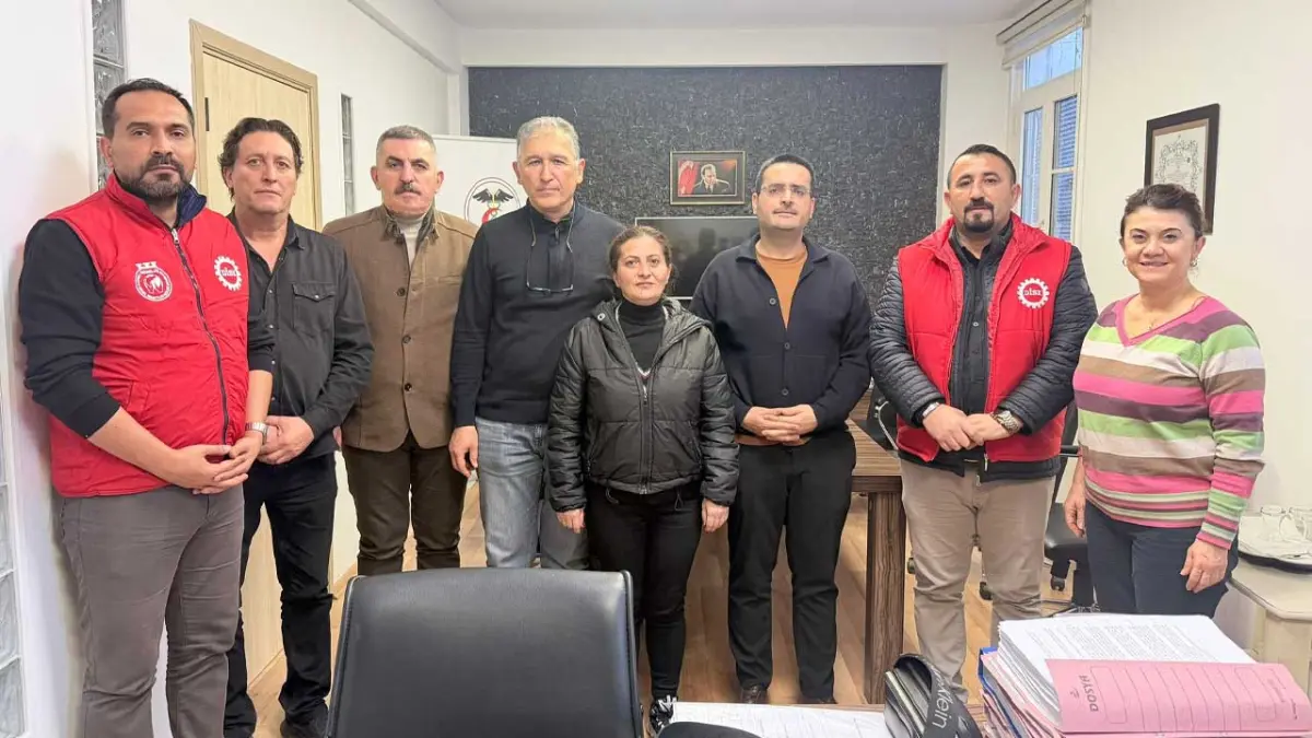 DİSK/Genel-İş’ten İzBB iştiraklerindeki mağduriyete karşı kritik destek turu haberinin görseli