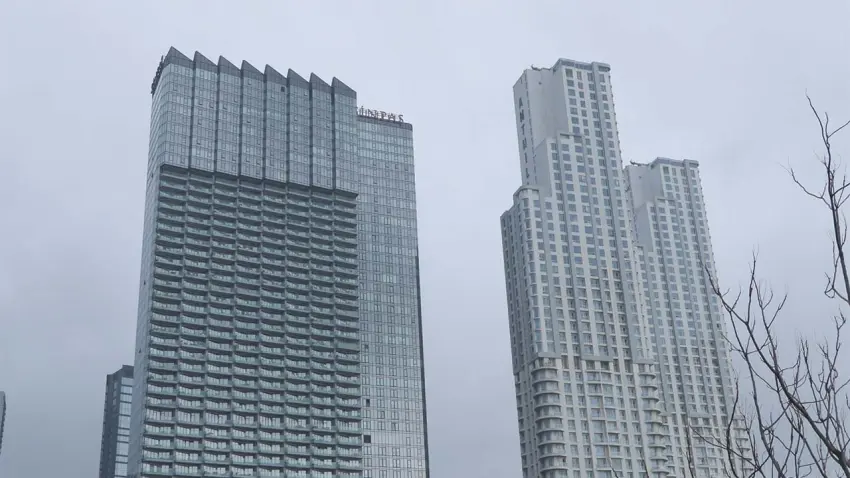 Hong Kong felaketi Türkiye’yi tedirgin etti: Yüksek binalarda yangın güvenliği alarmı! 2 kapalı kaçış kovanı olmalı haberinin görseli