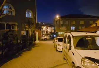 İstanbul’da soygun dehşeti: Silahla evlerine girdiler, 4 yaşındaki çocuk ile annenin ağzını bantladılar