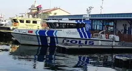 İzmir haber: Denizde genç bir adamın cesedi bulundu