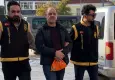 Polisten firariye film gibi operasyon: ‘Banyo su akıtıyor komşu’ diyerek yakaladılar!