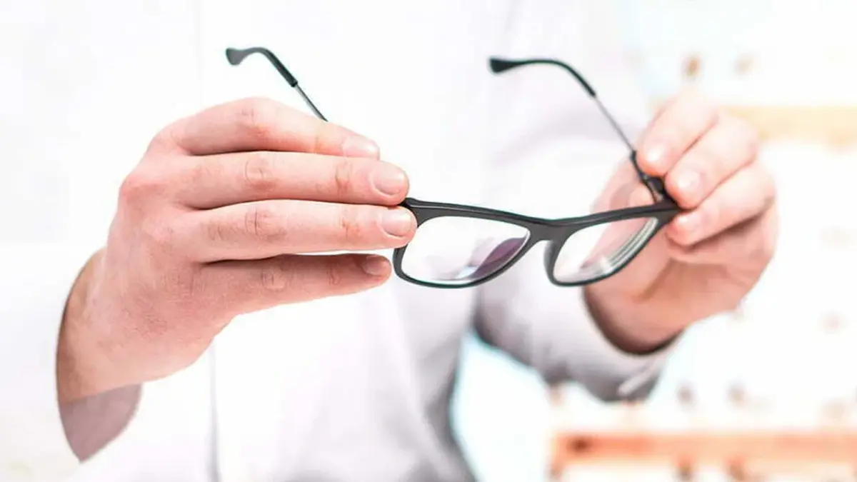 SGK’dan milyonları sevindiren düzenleme: Çok odaklı gözlükler ücretsiz oldu haberinin görseli