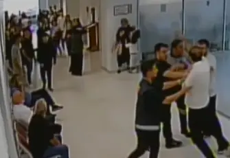 Velayet duruşması sonrası yumruklu kavga: Hepinizi öldüreceğim, kefenlerinizi hazırlayın!