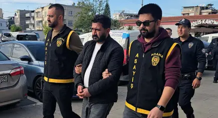 179 suç kaydı ve 22 yıl hapis cezasıyla aranıyordu: 10 yıldır firari olan zanlı AVM’de yakalandı