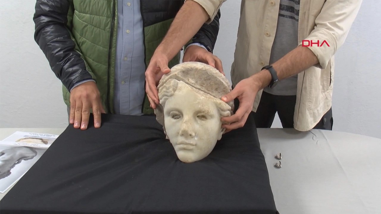 2 bin 200 yıllık tanrıça başı Metropolis’te gün yüzüne çıktı başlıklı video haberin görseli