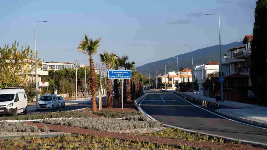 75. Yıl Cumhuriyet Bulvarı'nın ilk etabı tamamlandı