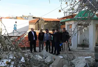 Başkan Çiçek Efemçukuru’nda incelemelerde bulundu