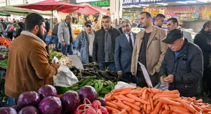 Başkan Eşki’den İnönü Mahallesi Pazaryeri’nde denetim ve esnaf ziyareti