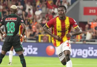 Göztepe'de Dennis'e Alman kancası