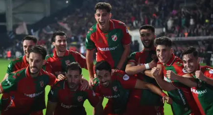 Karşıyaka, Bornova 1877 ile karşılaşıyor