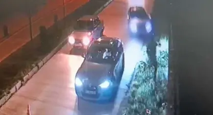 Polis memurunu yaralayan 2 kardeş kamerada