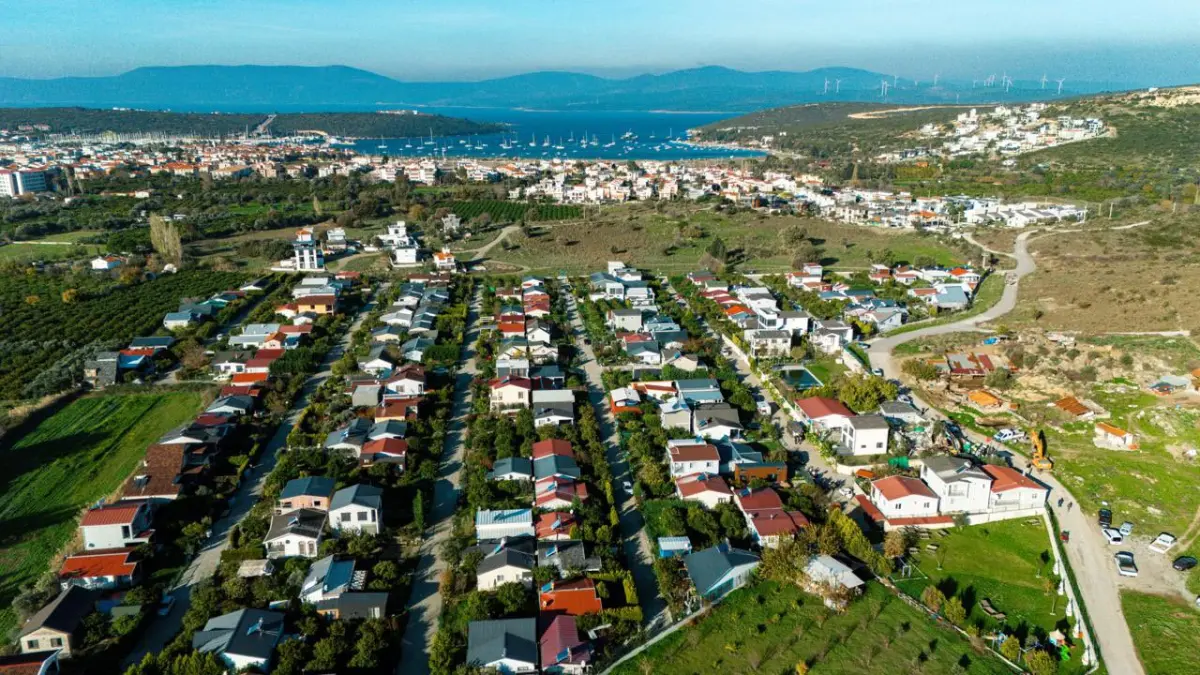 Seferihisar’da 4 kaçak yapı yıkıldı haberinin görseli