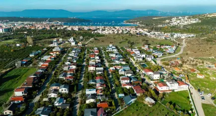 Seferihisar’da 4 kaçak yapı yıkıldı