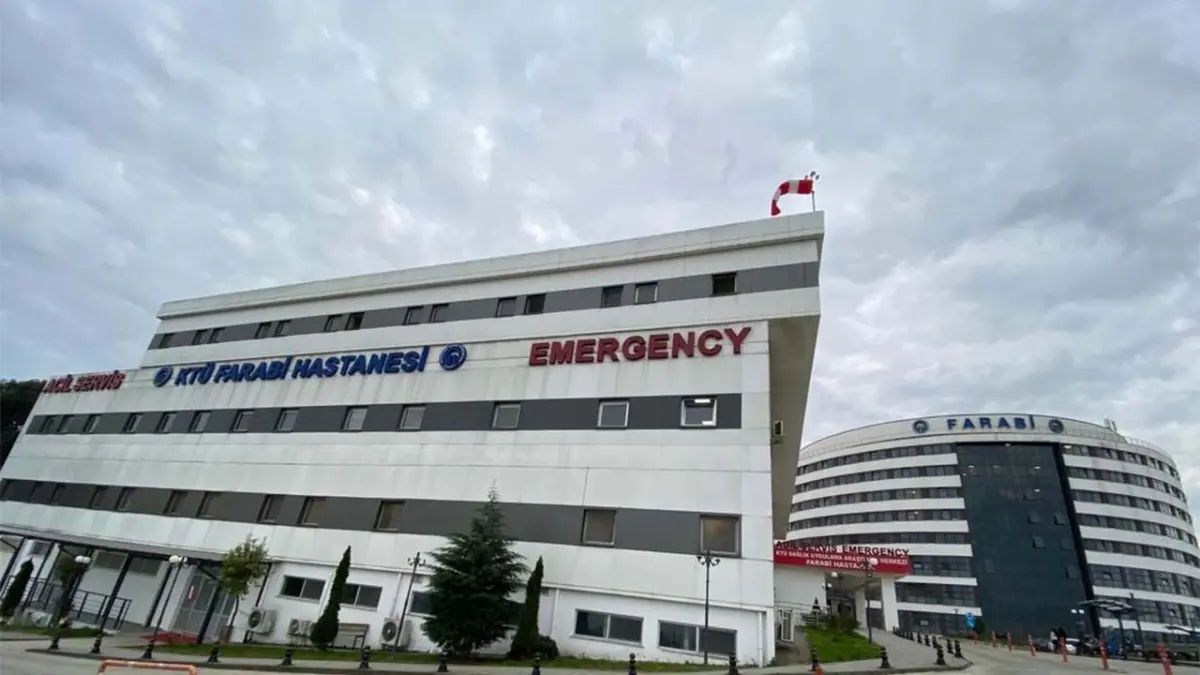 Trabzon’da bıçak parası skandalı: Profesör tutuklandı haberinin görseli