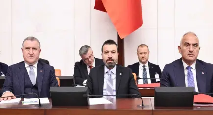 Bakan Bak: Dünyada Türkiye'nin yurt kapasitesine sahip bir ülke yok, 1 milyon öğrenci ağırlıyoruz