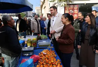 CHP’li Onbaşıoğlu: Biz pazarda halkın içindeyiz, siz koltuklarda
