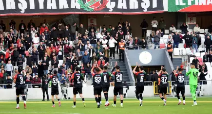 Karşıyaka, Bornova 1877’i 3-1’le geçti