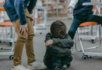 O kampanya yeniden gündemde: Okullarda akran zorbalığına önlem alınmalı 