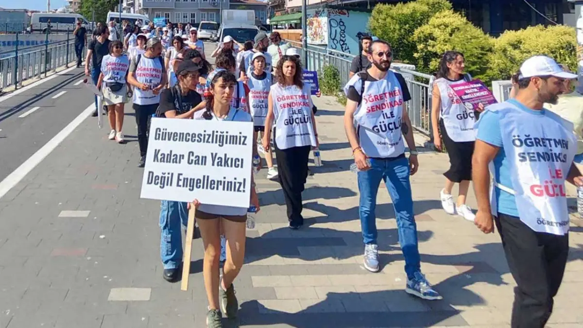 Özel Sektör Öğretmenleri Sendikası: Alışmayacağız, boyun eğmeyeceğiz, susmayacağız haberinin görseli
