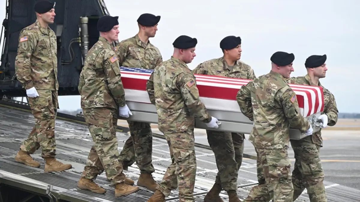 Suriye’de ABD askerlerine DEAŞ saldırısı: 2 ABD askeri ve 1 ABD vatandaşı hayatını kaybetti haberinin görseli