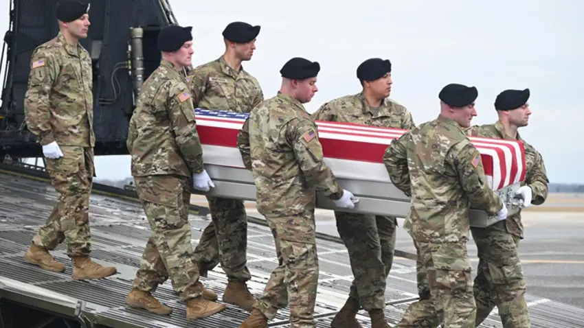 Suriye’de ABD askerlerine DEAŞ saldırısı: 2 ABD askeri ve 1 ABD vatandaşı hayatını kaybetti haberinin görseli