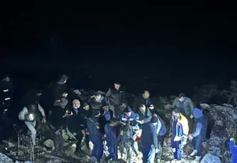 Denize uçan otomobilin sürücüsü yaralandı