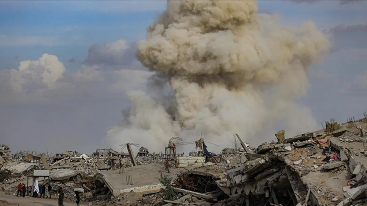 İsrail, ateşkesi ihlal etti; Gazze’ye saldılar düzenledi haberinin görseli