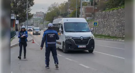İzmir’de trafik denetimlerinde dron dönemi