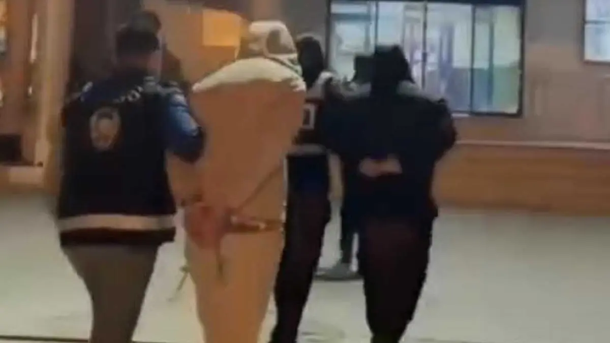 İzmir'de zehir tacirlerine dev operasyon! haberinin görseli