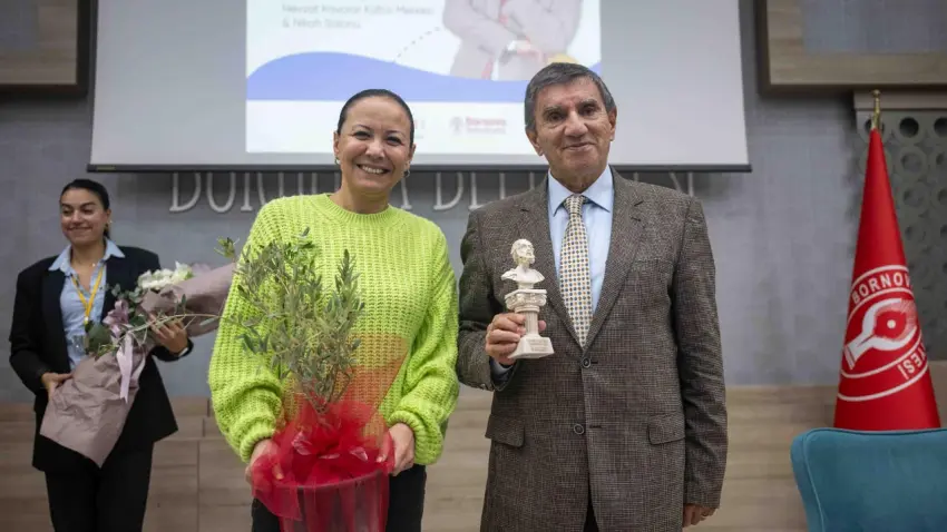 Kaliteli iletişim için Bornova’da konferans düzenlendi