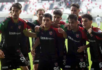 Karşıyaka zirve takibini sürdürdü