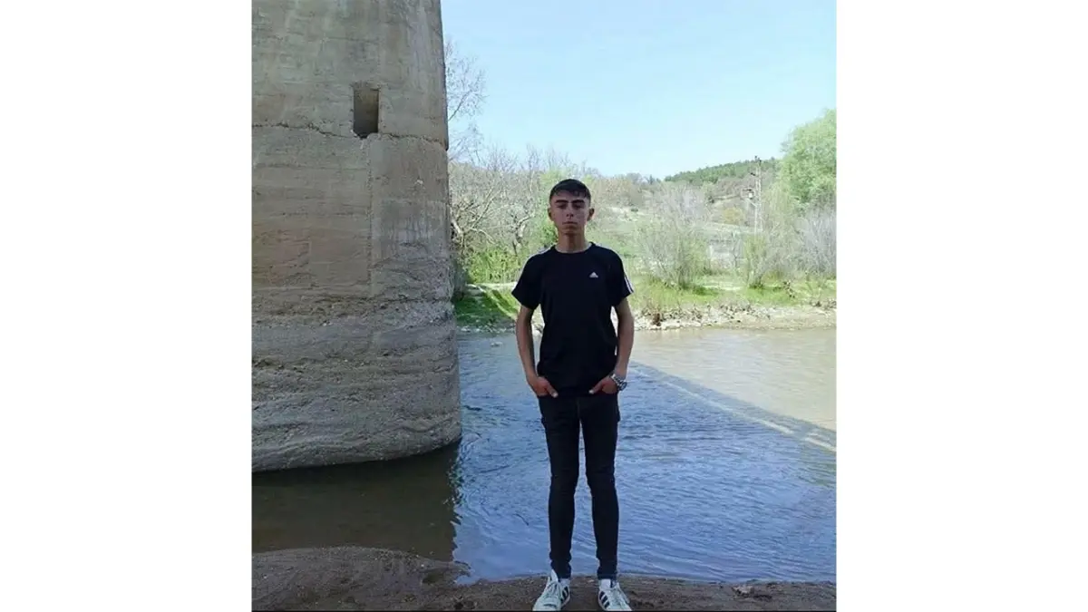 Manisa’da ölümlü kaza: 17 yaşındaki genç traktörün altında kaldı haberinin görseli