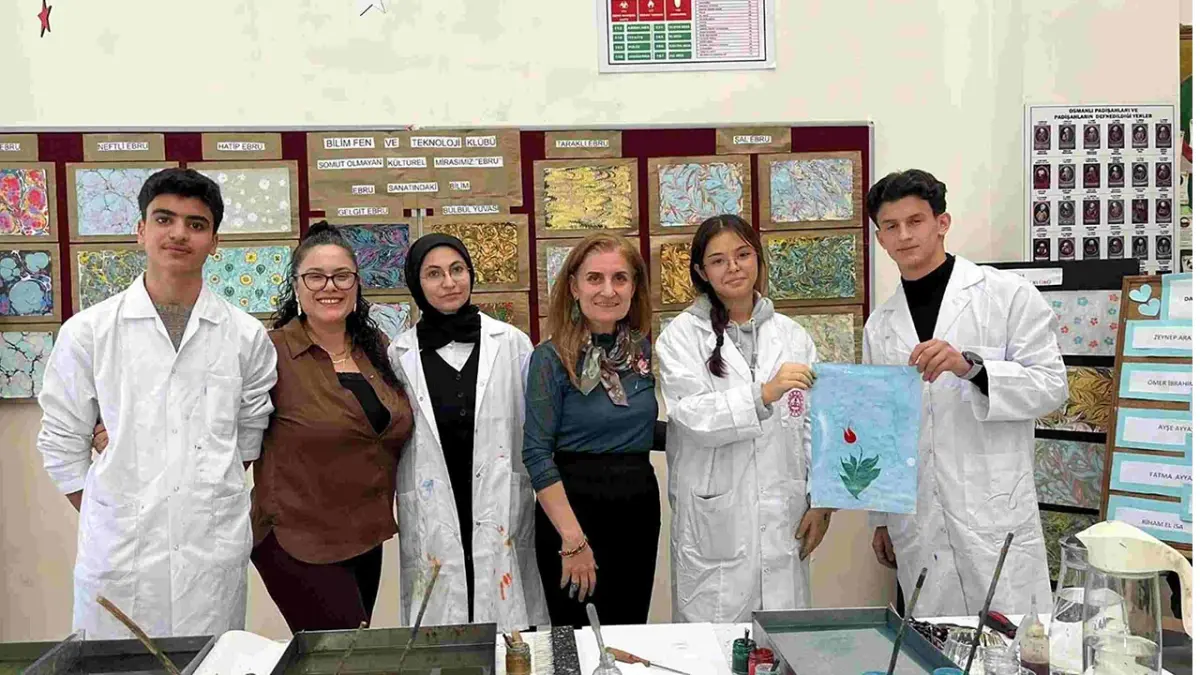 Öğrenciler bilimi su üzerinde öğreniyor haberinin görseli