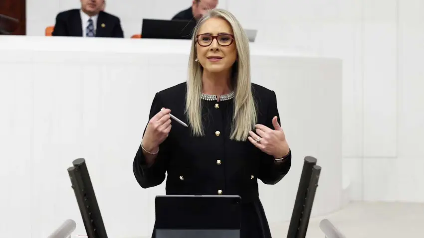 AK Partili Çankırı’dan Başkan Tugay’a kontra: Binlerce insanı kandırdılar