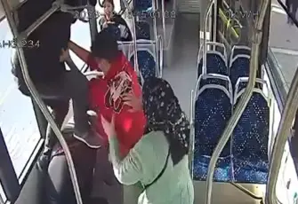 Babası ile birlikte otobüsteki yaşlı çifti dövmüştü: Genç sanık hakkında karar açıklandı