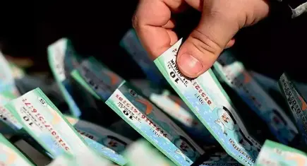 İstanbul Valiliği’nden milli piyango kararı: Cami önlerinde şans oyunu satışı yasaklandı