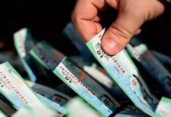 İstanbul Valiliği’nden milli piyango kararı: Cami önlerinde şans oyunu satışı yasaklandı