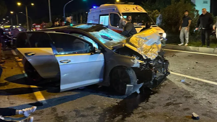 İzmir’de ölümlü kaza: Otomobil ile çarpışan motosiklet sürücüsü hayatını kaybetti