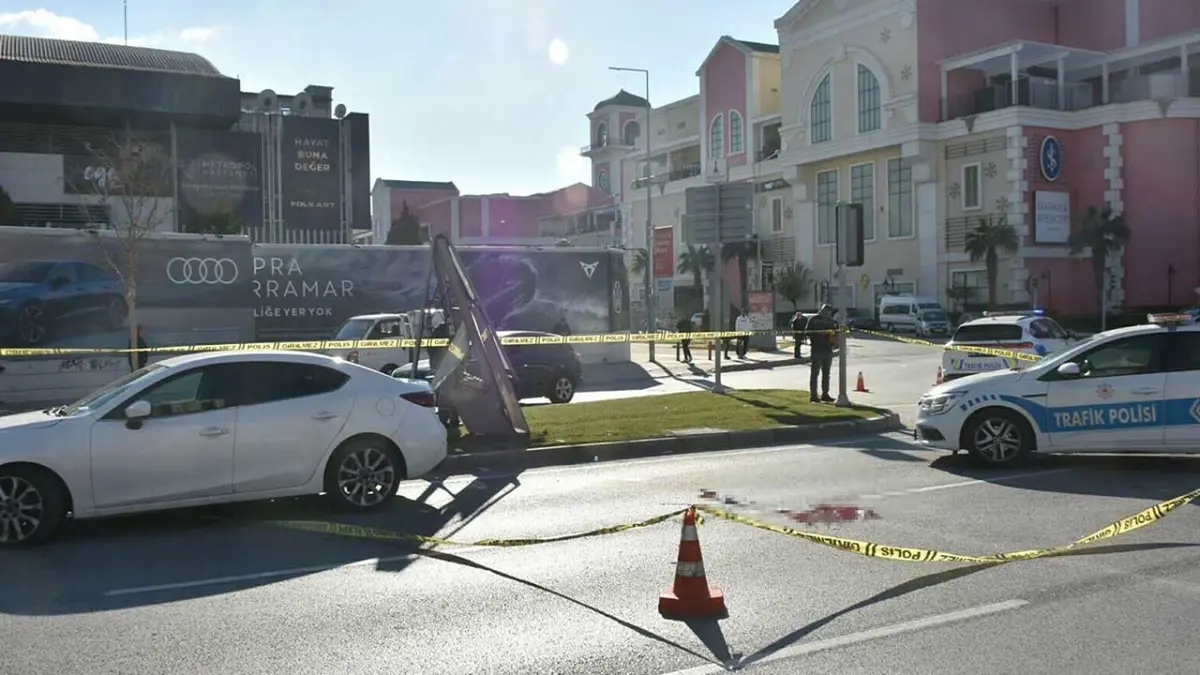 İzmir’de otomobilin çarptığı yaya hayatını kaybetti haberinin görseli